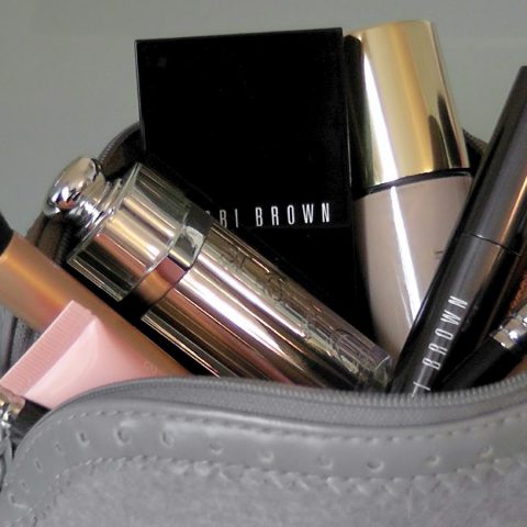 Ce port în geanta mea de frumuseţe de călătorie?