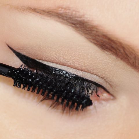 Rimelul – O poveste fabuloasă despre acest produs cosmetic iconic