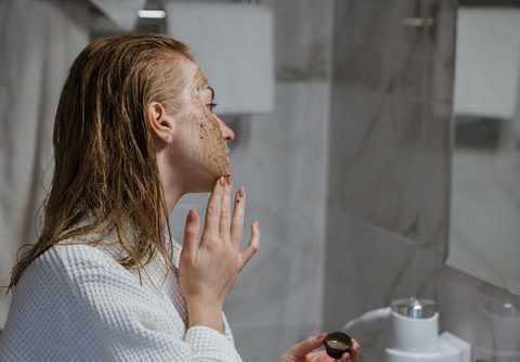 Exfoliant cu zahăr, mușețel și lămâie pentru picioare de preparat acasă