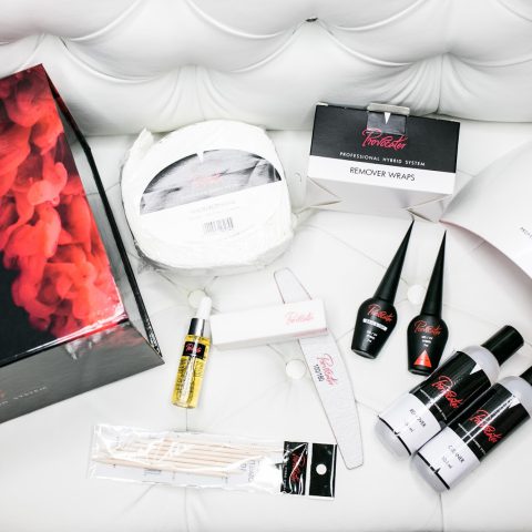 De Ce  Nu Știai Acest Lucru? Manațiunea Hibridă Poate Destruge Unghiile!